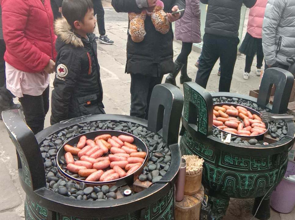 漢伯克石鍋烤腸貴陽廟會(huì)倍受歡迎